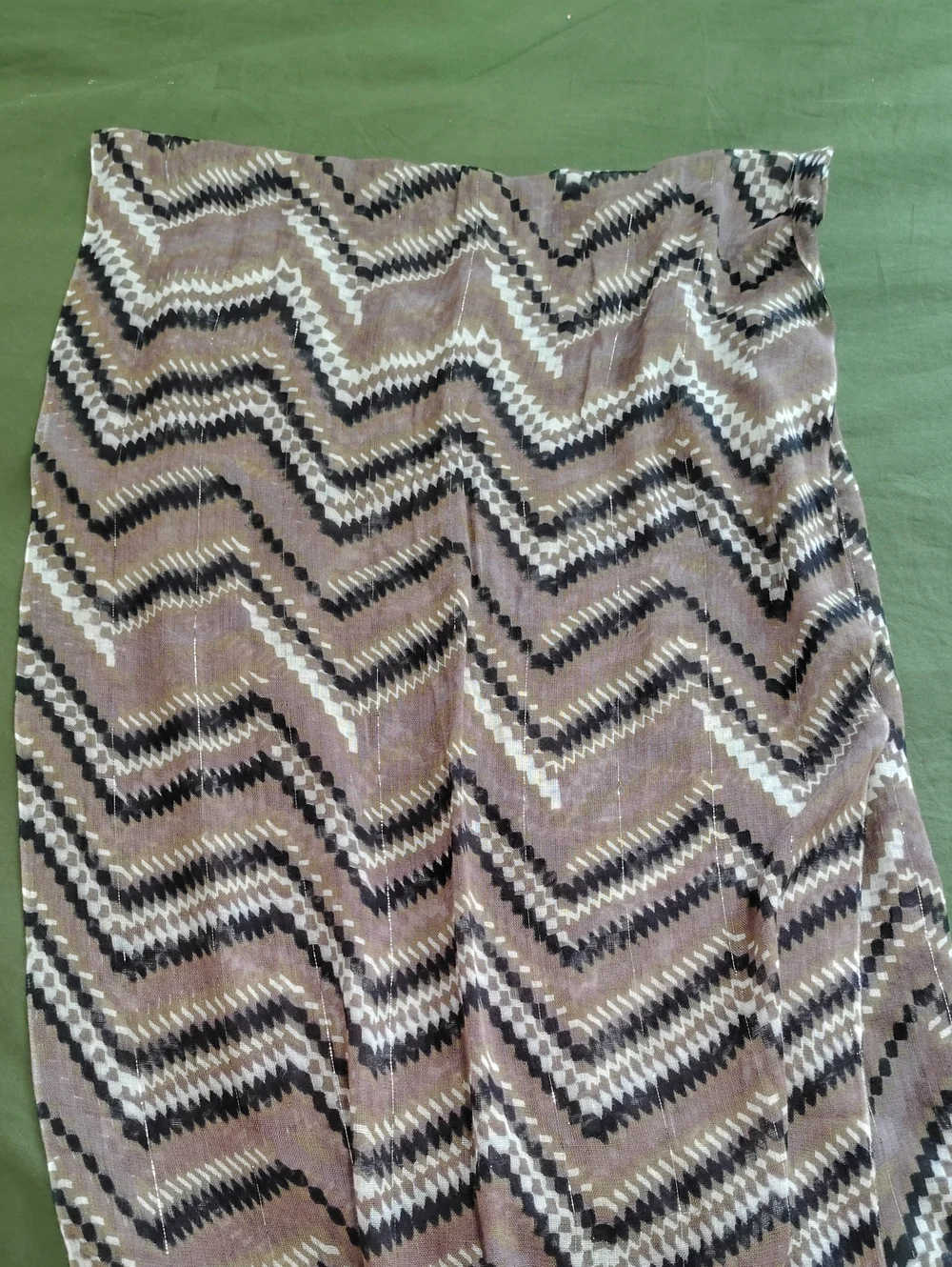 Woven Geometric Pattern Scarf - Brown & Black